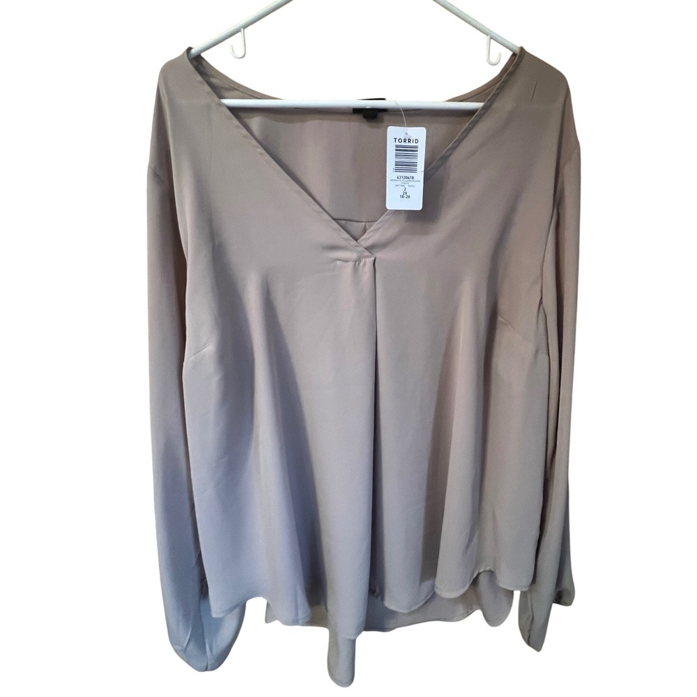 NEW TORRID Womens Beige V Neck Long Sleeve Flowy Shirt Top Plus Size 2XL